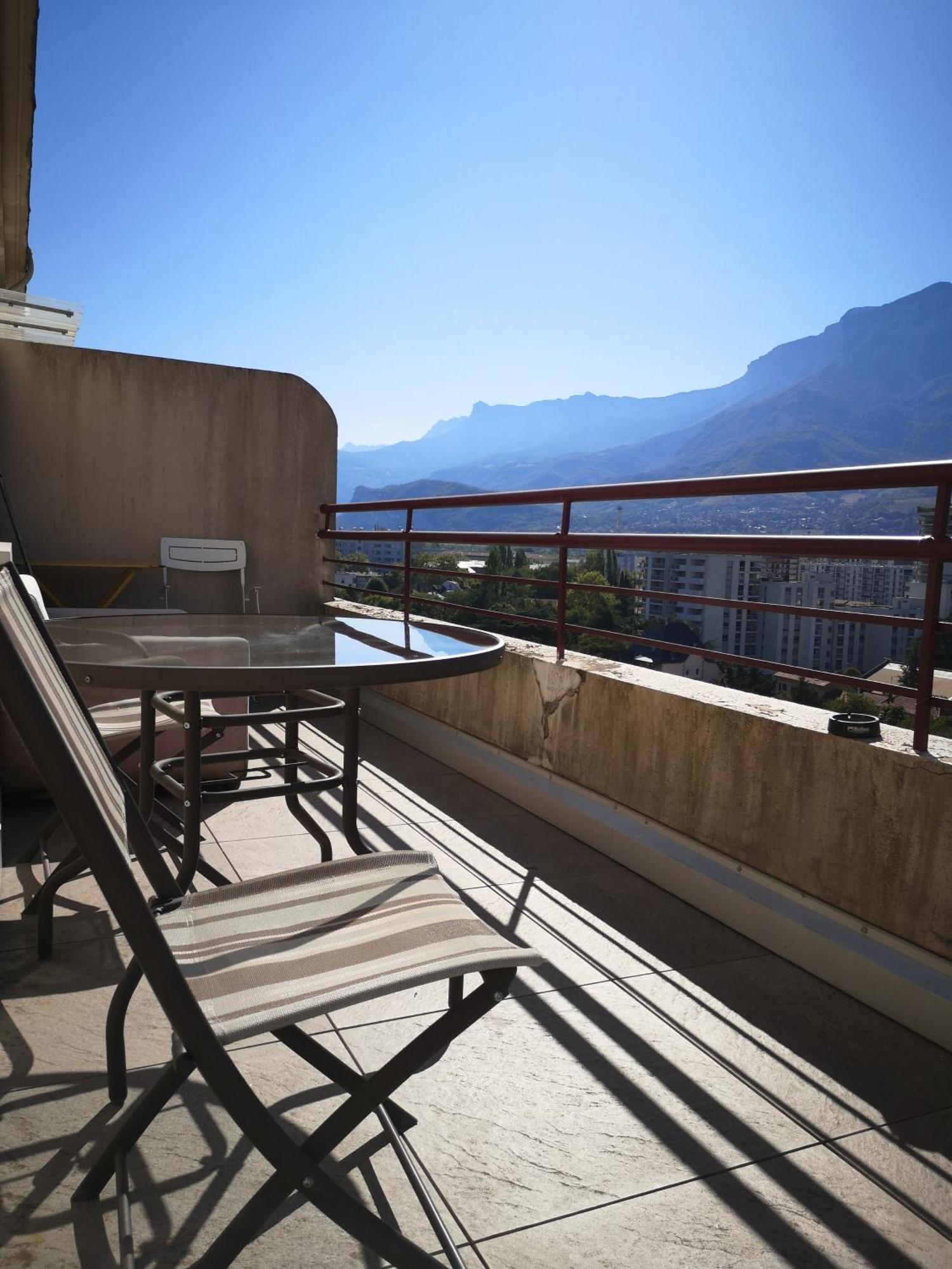 Apartamento Les terrasses de Libération Grenoble Exterior foto